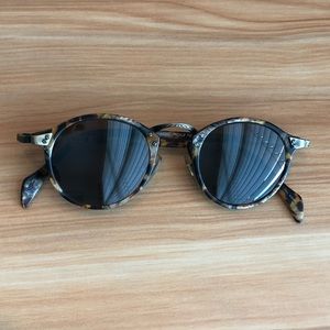 AUTHENTIC Dakota Smith Vintage Polarized Sunglasses